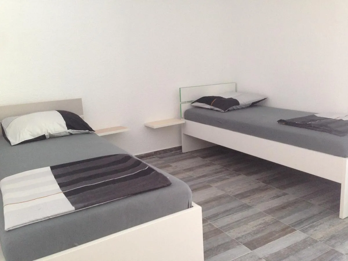 Pensjonat Chill Out Beach Apartments Trogir