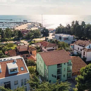 Pensión Andrea House With Umag