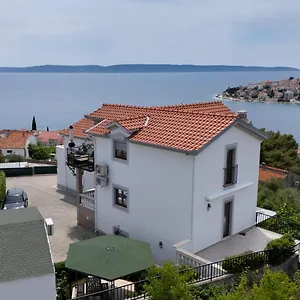 Apartment Mirjana