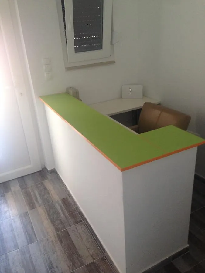 Chill Out Beach Apartments Trogir Croacia