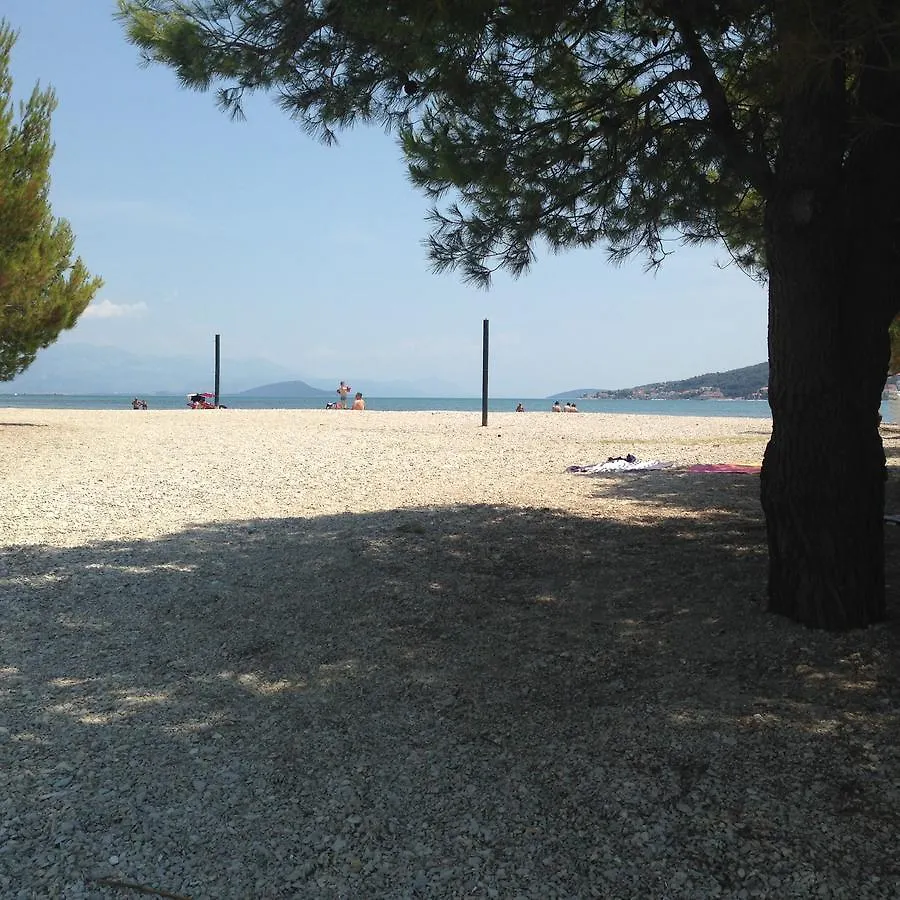 Chill Out Beach Apartments Trogir Croacia